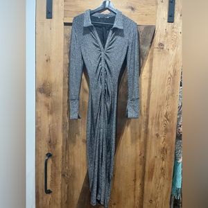 Long sleeve Ekegant Dress .Size S .Elastic Material .